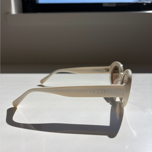 Clare V. Julia Oval Retro Sunglasses - Picture 3 of 5